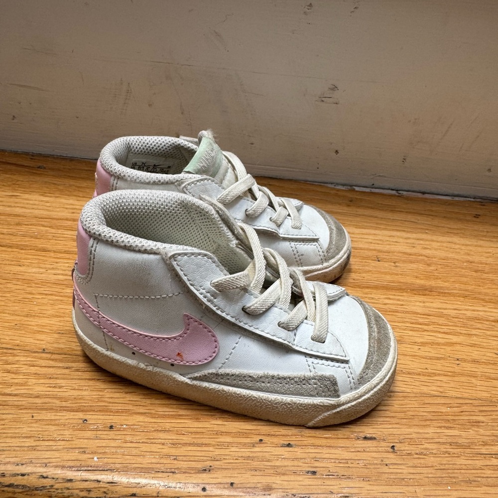 Nike high top blazer pink & white toddlers sz 7c